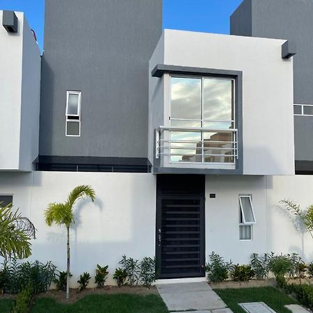Casa Comoda Con Piscina Naranjo Eksteriør billede