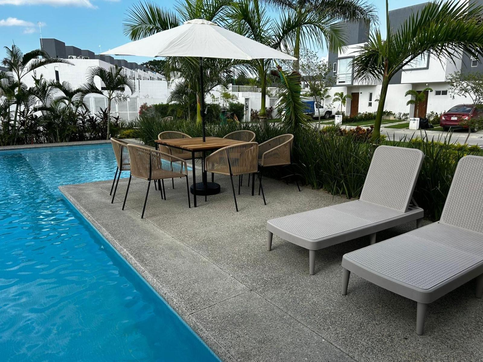 Casa Comoda Con Piscina Naranjo Eksteriør billede